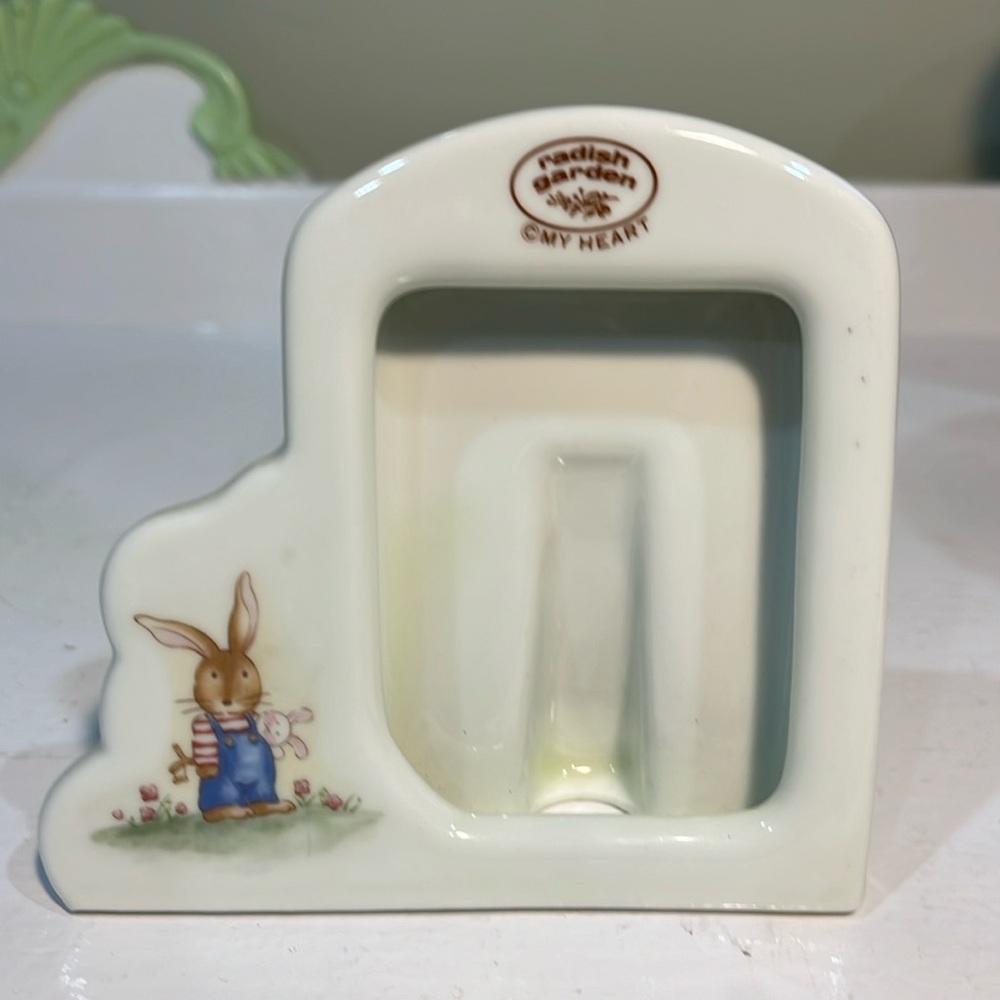 Radish Garden Collectible Vintage Frame Bunny